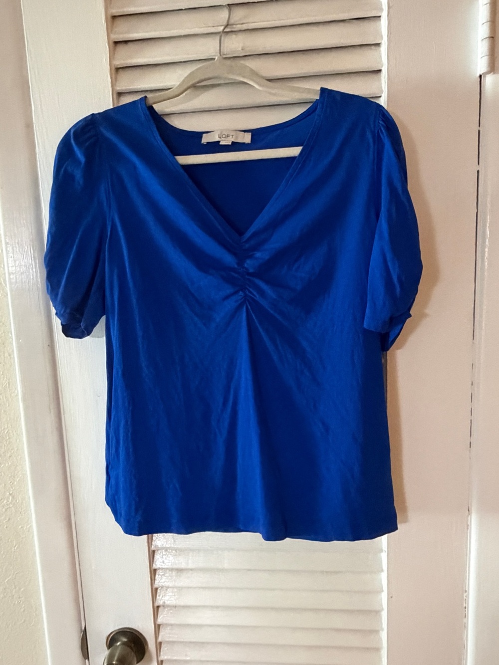 Ann Taylor LOFT Cinched V-Neck Top